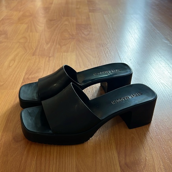 Steve Madden platform sandals - Picture 3 of 10